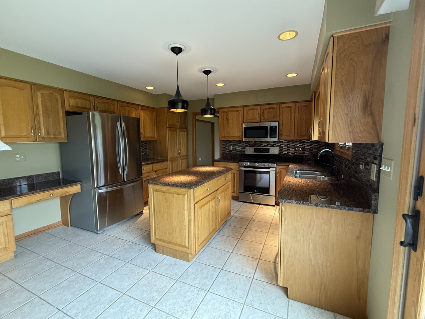 1079 Norwalk Road Lemont, IL 60439 - Photo 12 of 41 Gallery Image 12