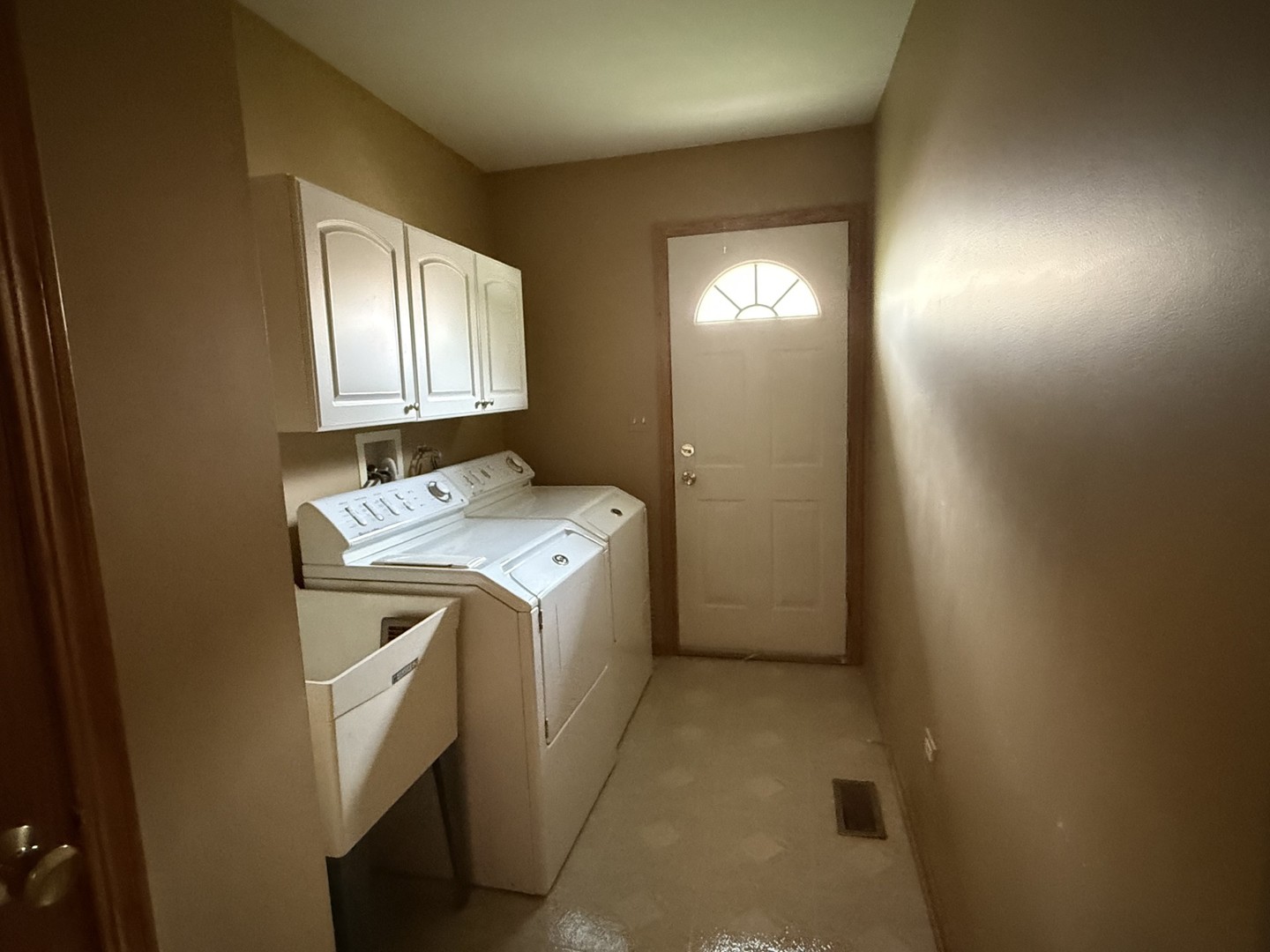 1079 Norwalk Road Lemont, IL 60439 - Photo 20 of 41 Gallery Image 20
