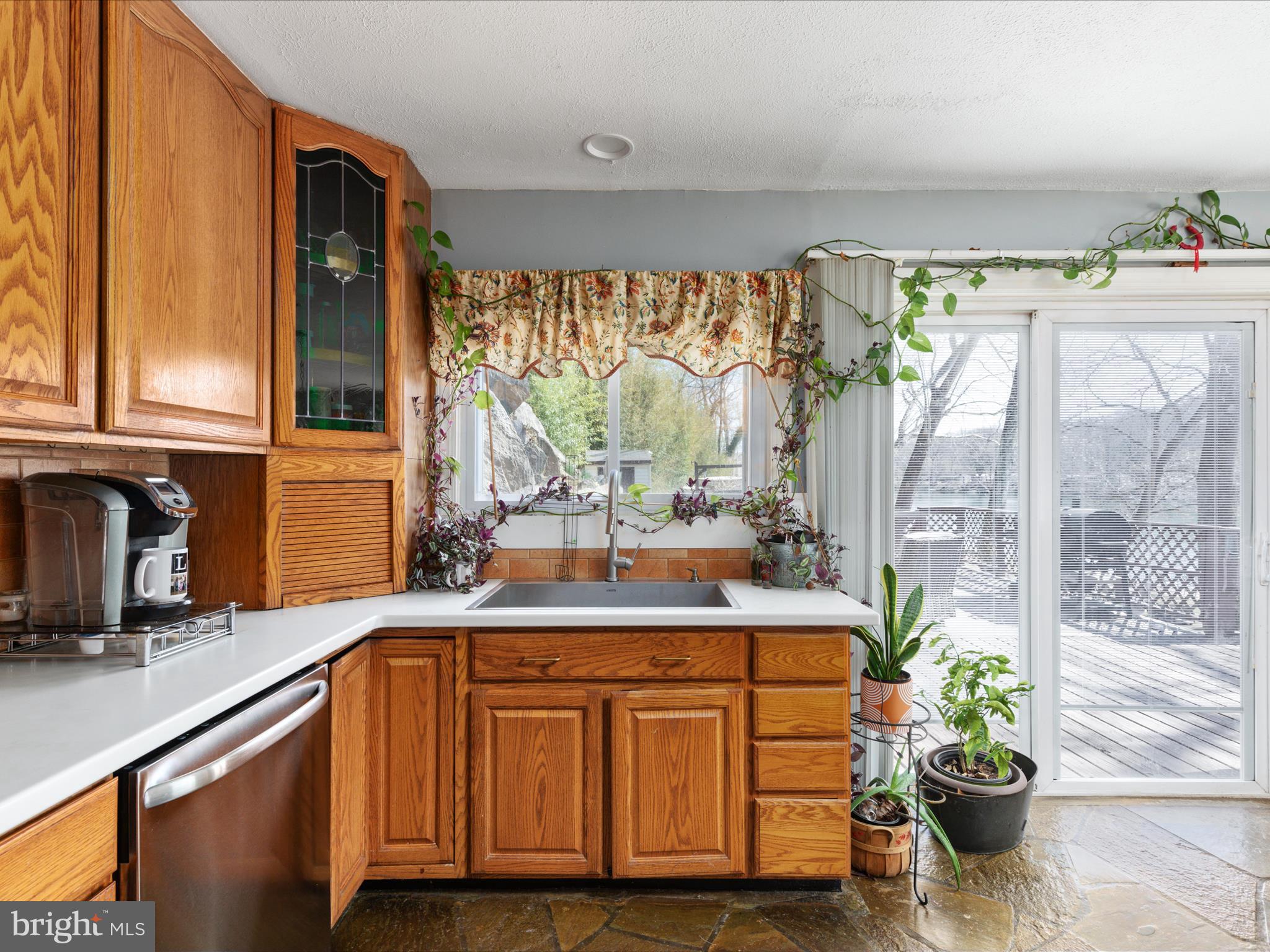 646 Old Dam Road Front Royal, VA 22630 - Photo 7 of 88 Kitchen