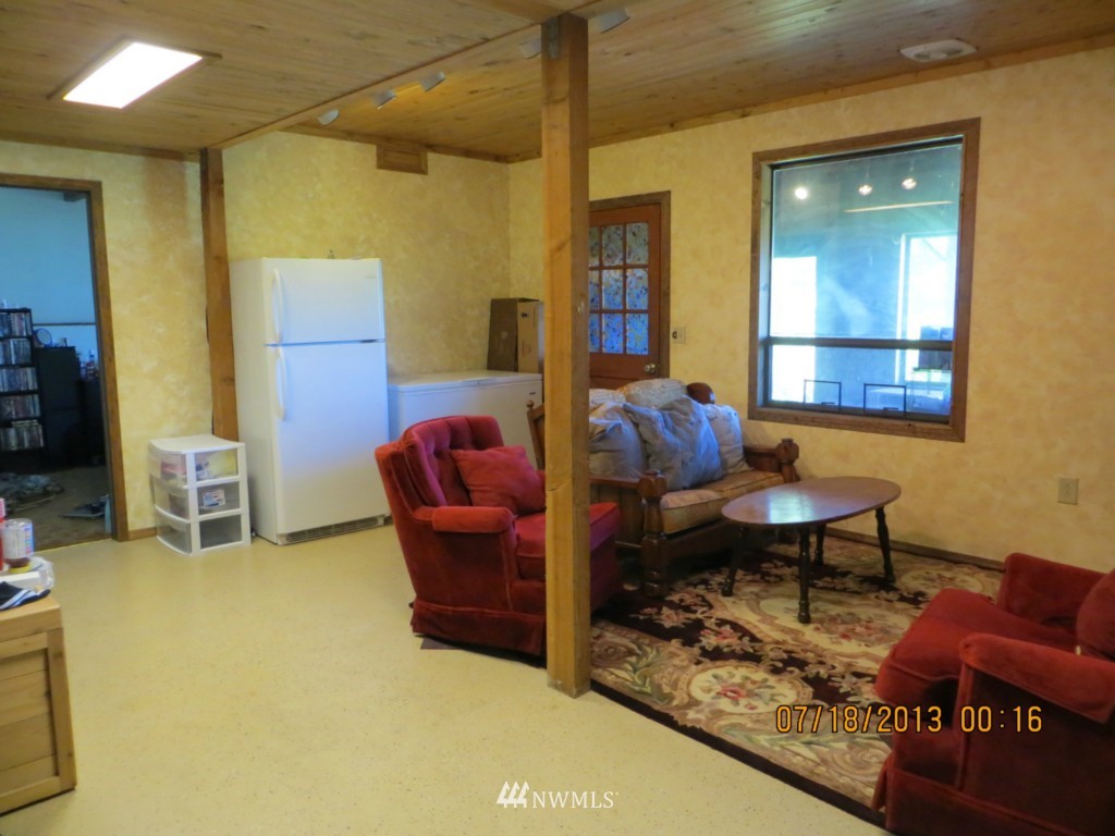 313 Wildcat Road Port Angeles, WA 98363 - Photo 3 of 10 Gallery Image 3