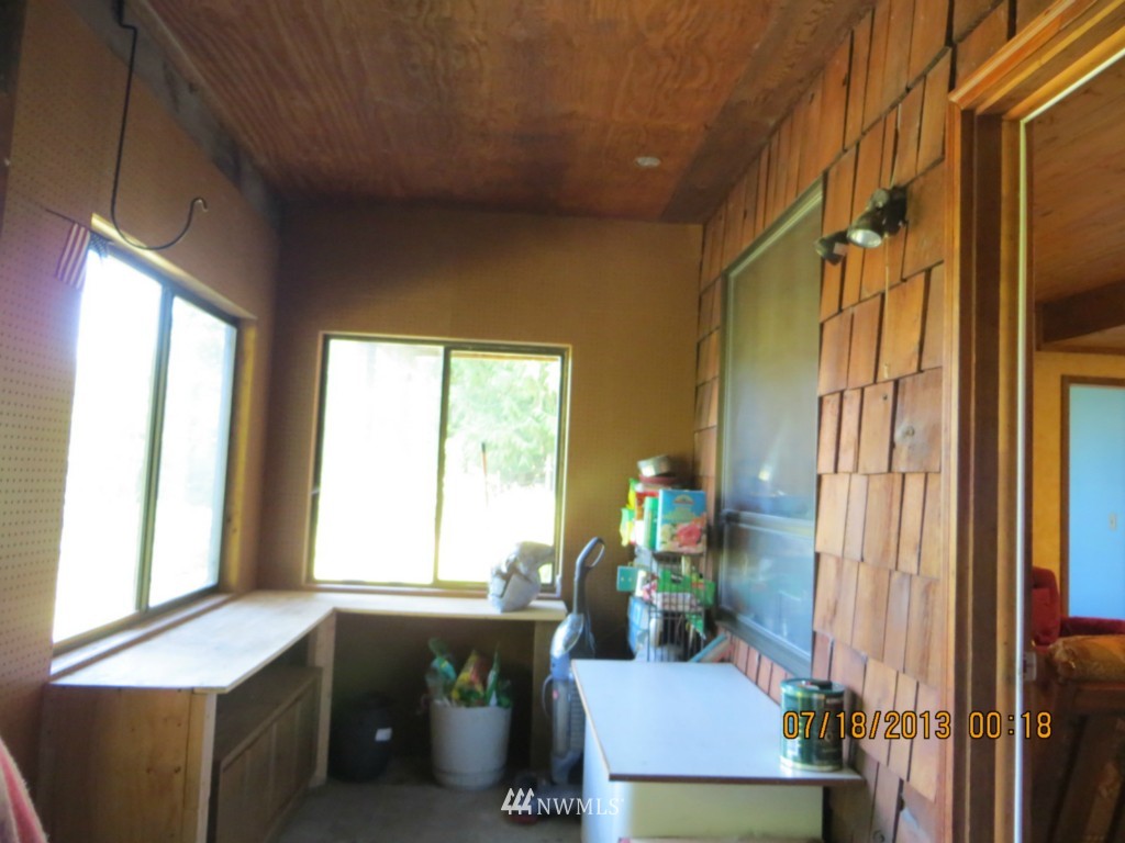 313 Wildcat Road Port Angeles, WA 98363 - Photo 6 of 10 Gallery Image 6