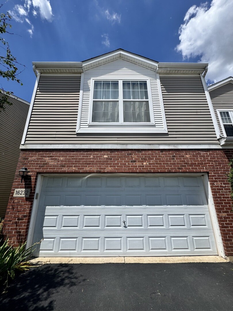 16232 Golf View Drive Lockport, IL 60441 - Photo 2 of 19