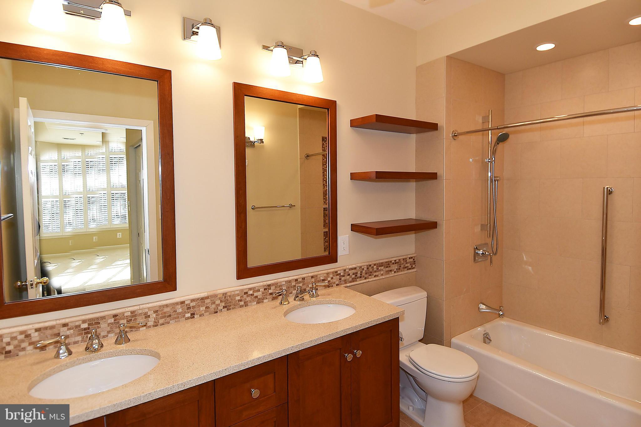 1300 Windleaf Drive, Unit A Reston, VA 20194 - Photo 20 of 30 Bath (Master) 2