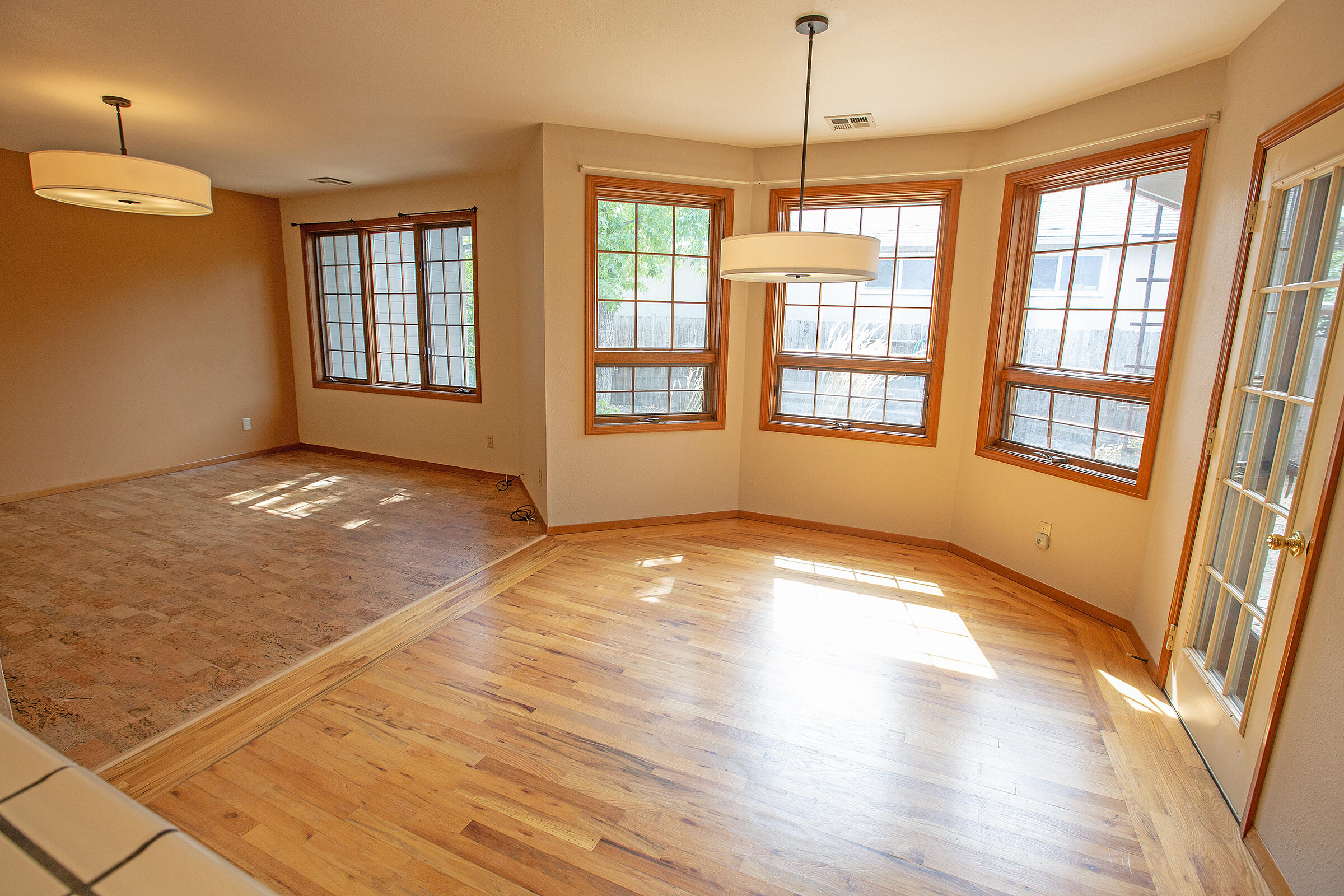 159 North Wightman Street Ashland, OR 97520 - Photo 7 of 22 Living and dining