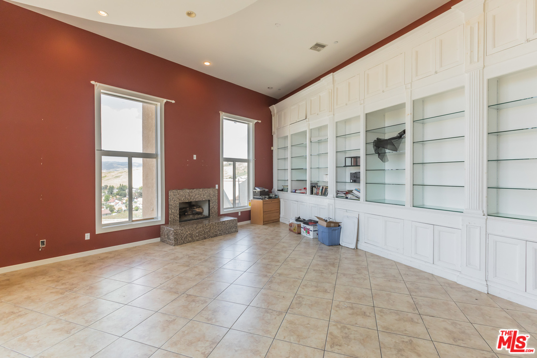 403 Talbert Avenue Simi Valley, CA 93065 - Photo 8 of 10