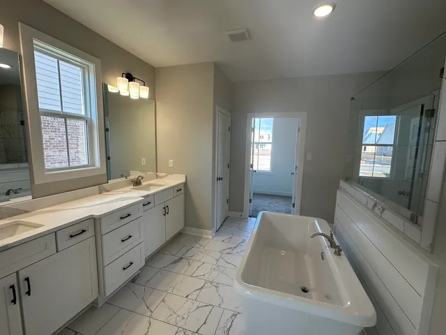 $589,800 | 10161 Conner Field Lane, Lakeland, TN 38002