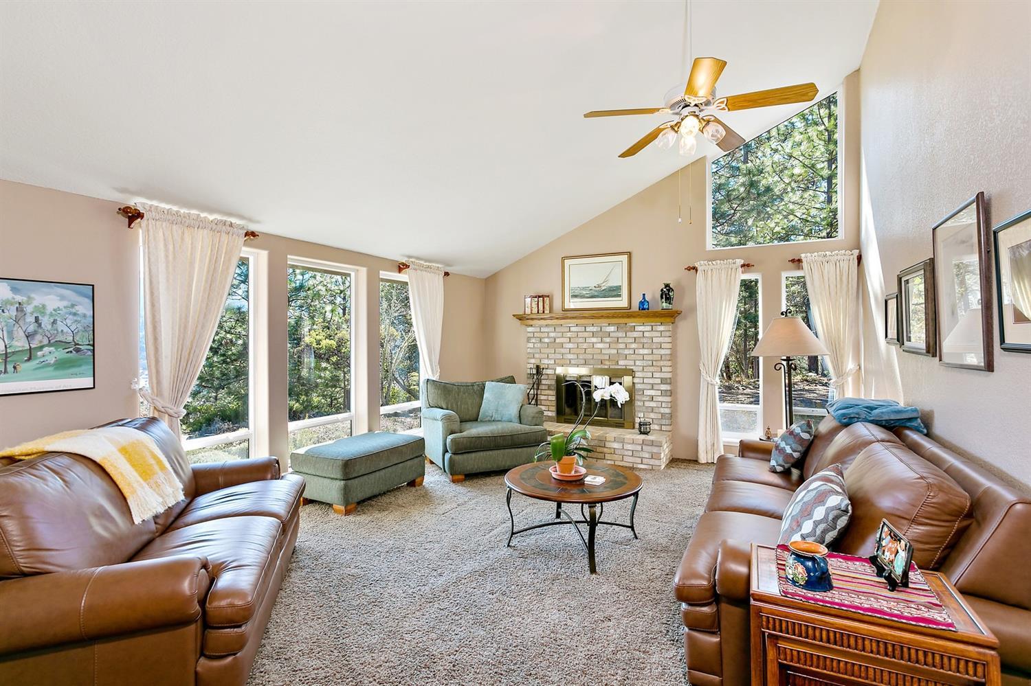 484 Hawk Gulch Road Medford, OR 97501 - Photo 12 of 35 Additional Photo