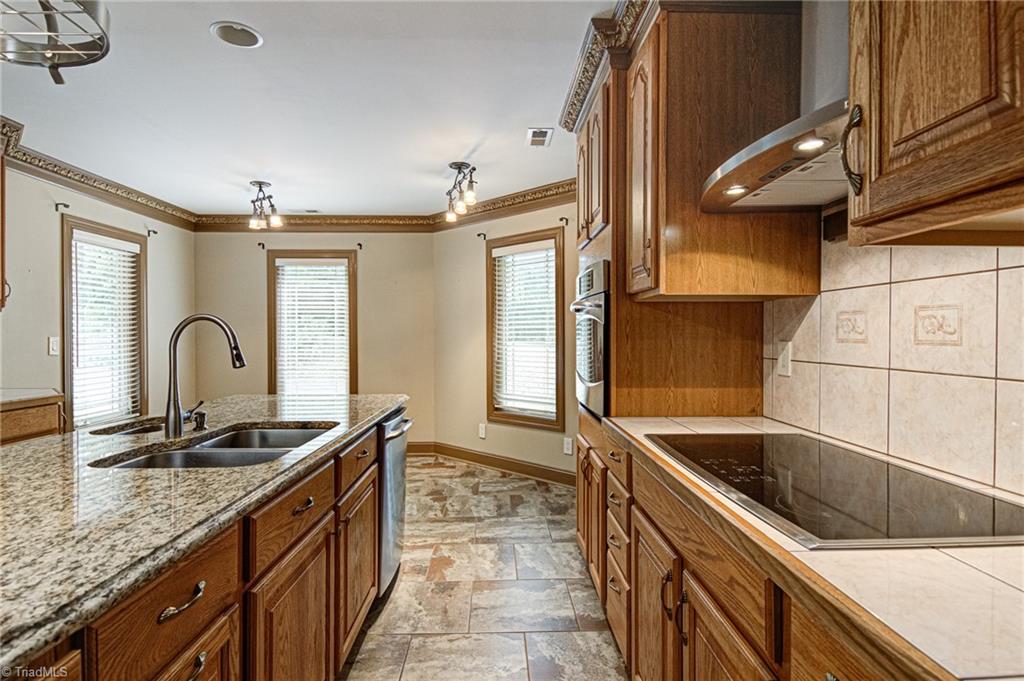 7831 Lasater Road Clemmons, NC 27012 - Photo 13 of 48 Gallery Image 13