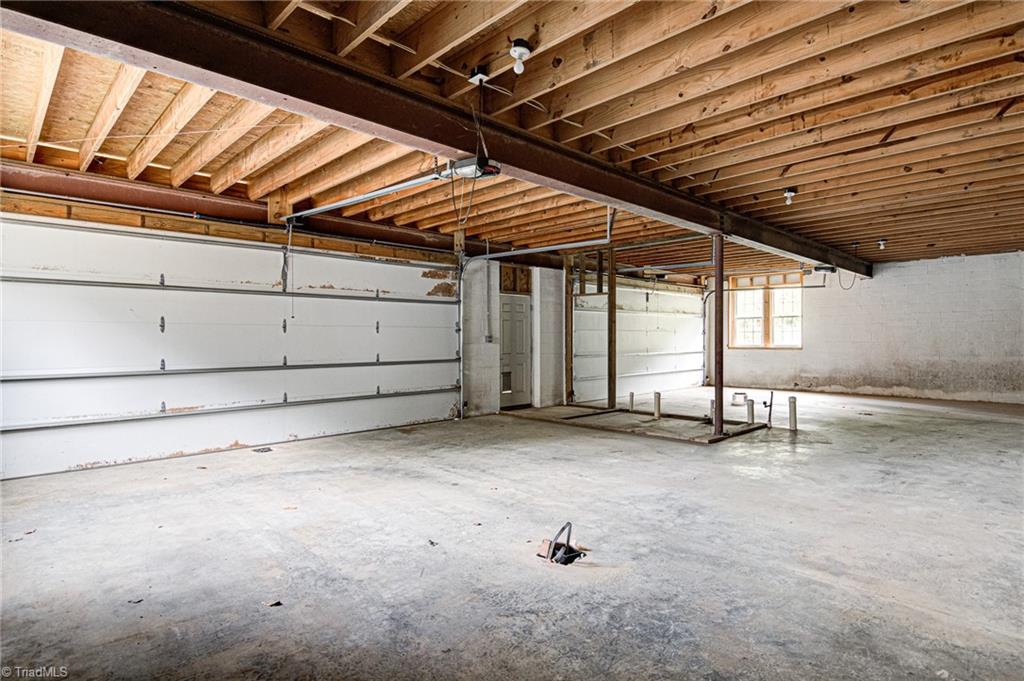 7831 Lasater Road Clemmons, NC 27012 - Photo 27 of 48 Detached Garage 48'x24'