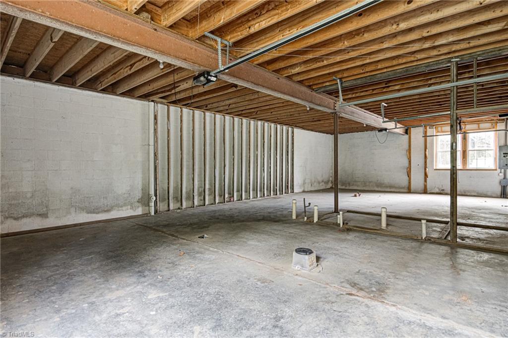 7831 Lasater Road Clemmons, NC 27012 - Photo 28 of 48 Detached Garage 48'x24'