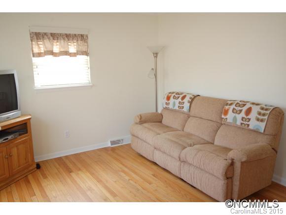 504 Deaverview Road Asheville, NC 28806 - Photo 3 of 23 Gallery Image 3