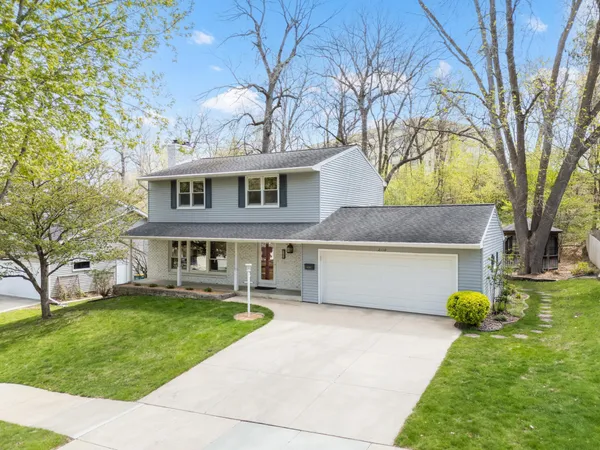 $395,000 | 2110 Valkyrie Drive Northwest, Rochester, MN 55901