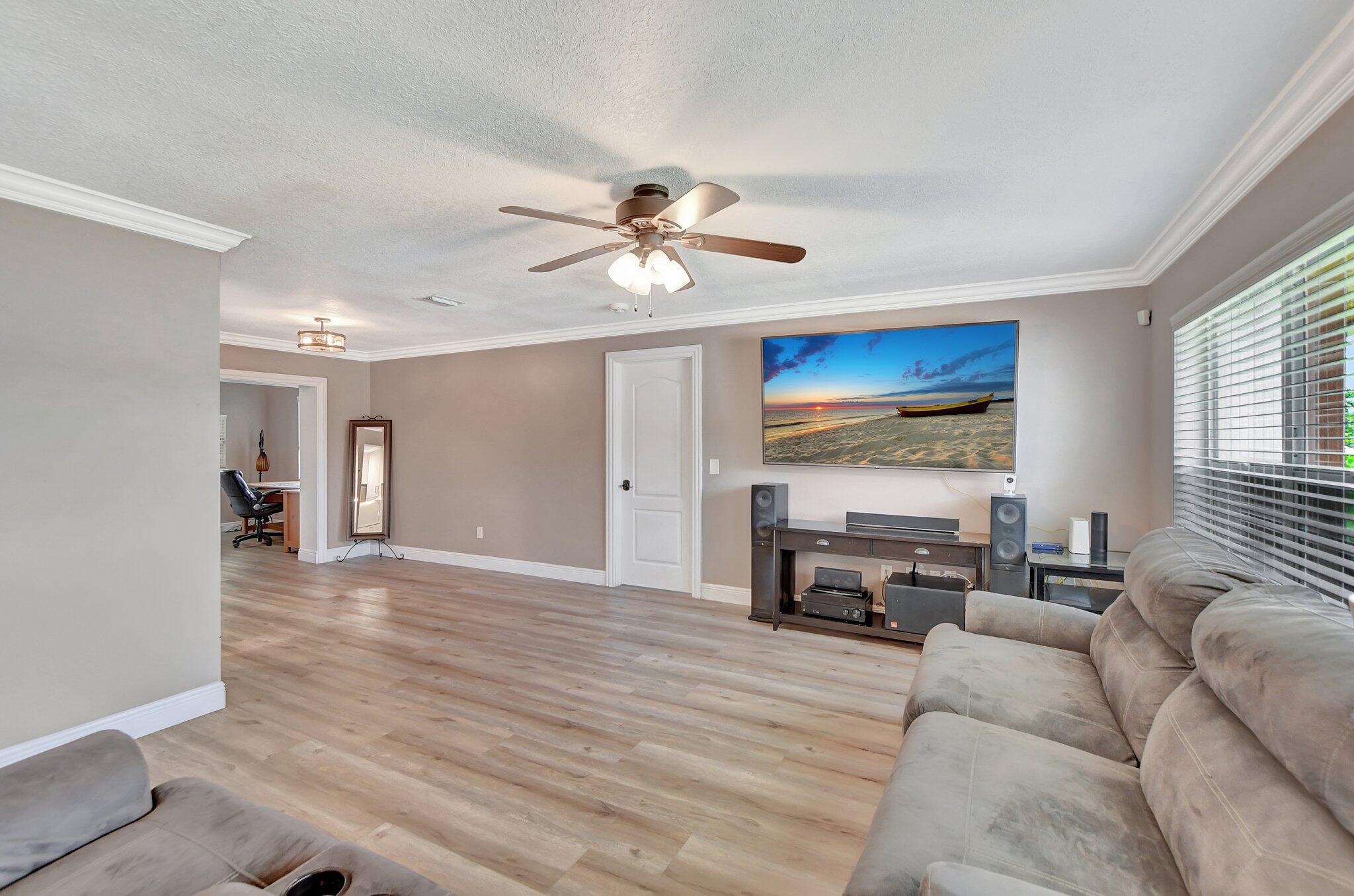 22045 Ararat Street Boca Raton, FL 33428 - Photo 6 of 50 Large Living Room, Crown Moldings