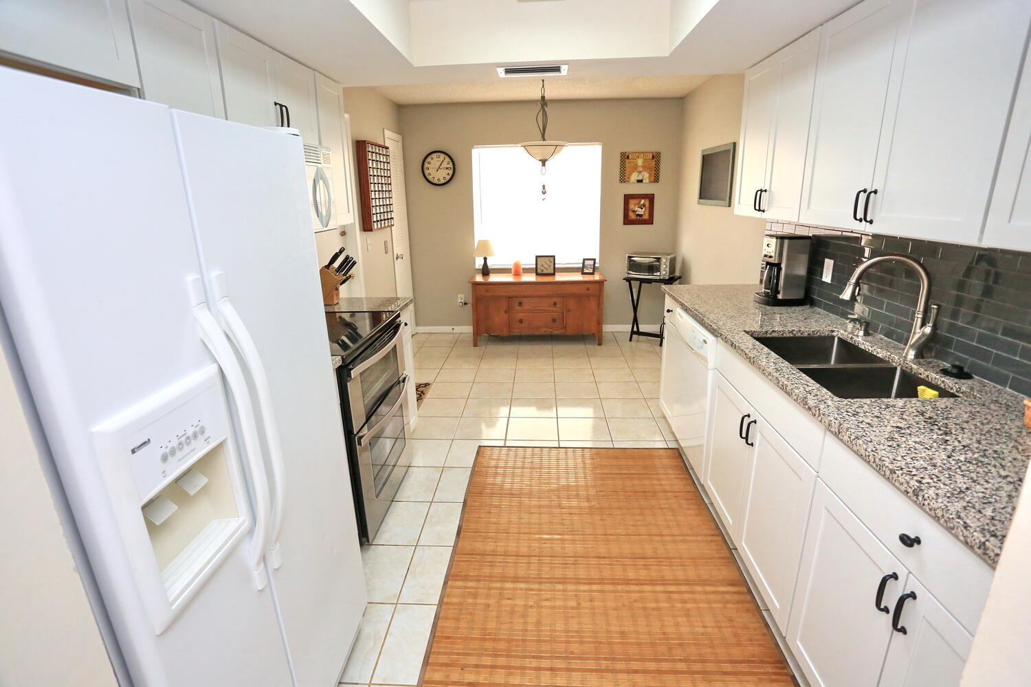 22618 Southwest 65th Terrace Boca Raton, FL 33428 - Photo 7 of 22 7 Updated Kitchen