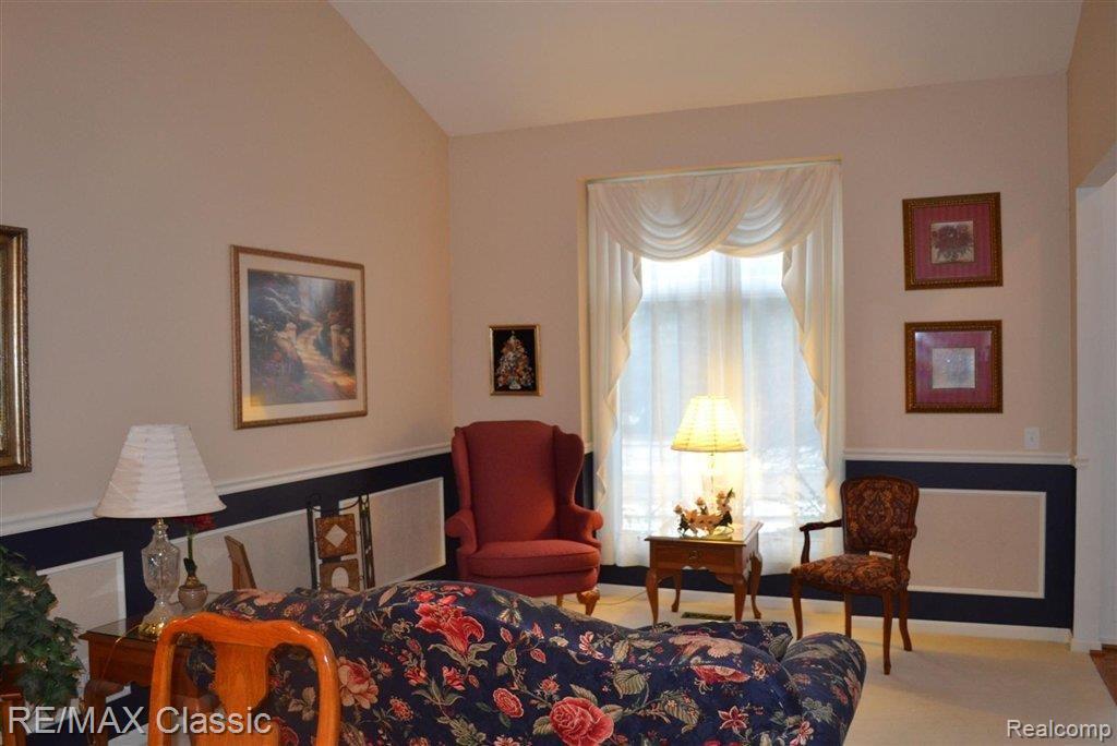 2681 Long Meadow Lane Rochester, MI 48307 - Photo 12 of 19 Livingroom.jpg