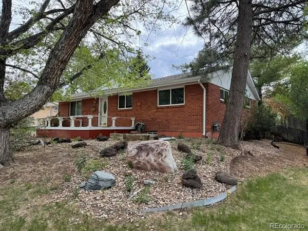 $544,750 | 6621 South Logan Street, Littleton, CO 80121