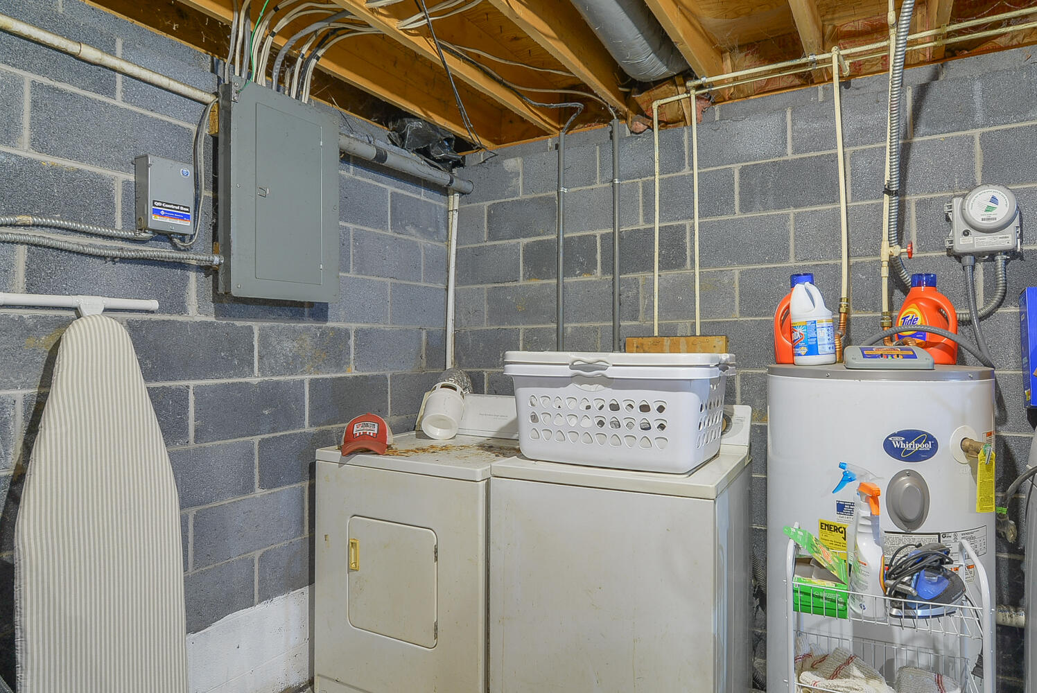 243 Rock House Road Jonesborough, TN 37659 - Photo 12 of 23 243 Rock laundry