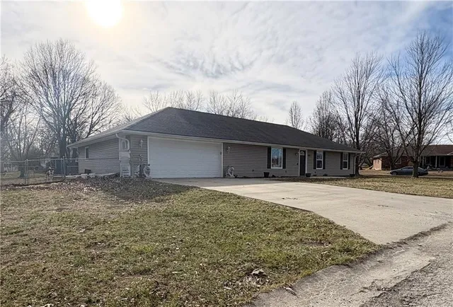 $300,000 | 103 West Locust Street, Archie, MO 64725