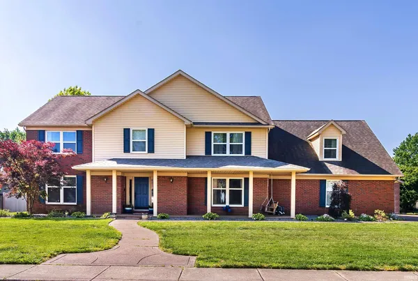 $570,000 | 7699 Hermitage Court, Newburgh, IN 47630