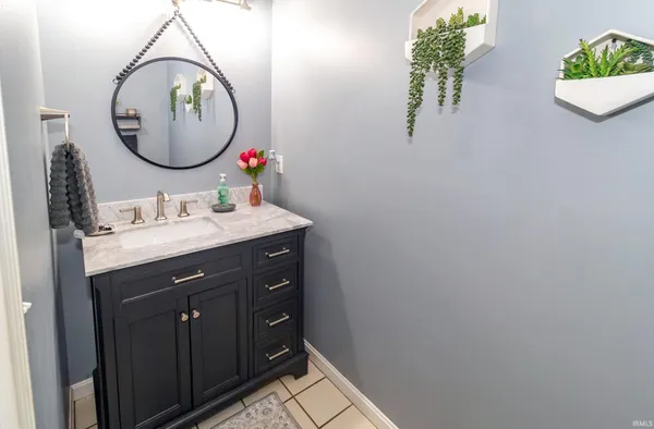 $570,000 | 7699 Hermitage Court, Newburgh, IN 47630