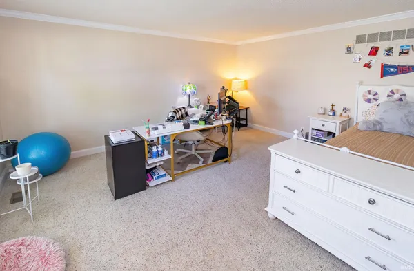 $570,000 | 7699 Hermitage Court, Newburgh, IN 47630