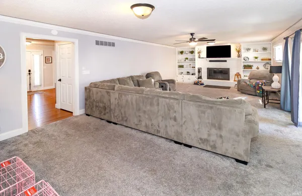 $570,000 | 7699 Hermitage Court, Newburgh, IN 47630