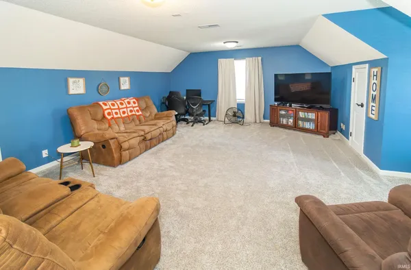$570,000 | 7699 Hermitage Court, Newburgh, IN 47630