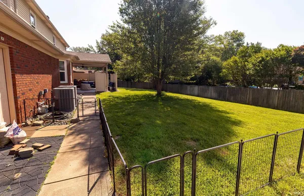 $570,000 | 7699 Hermitage Court, Newburgh, IN 47630