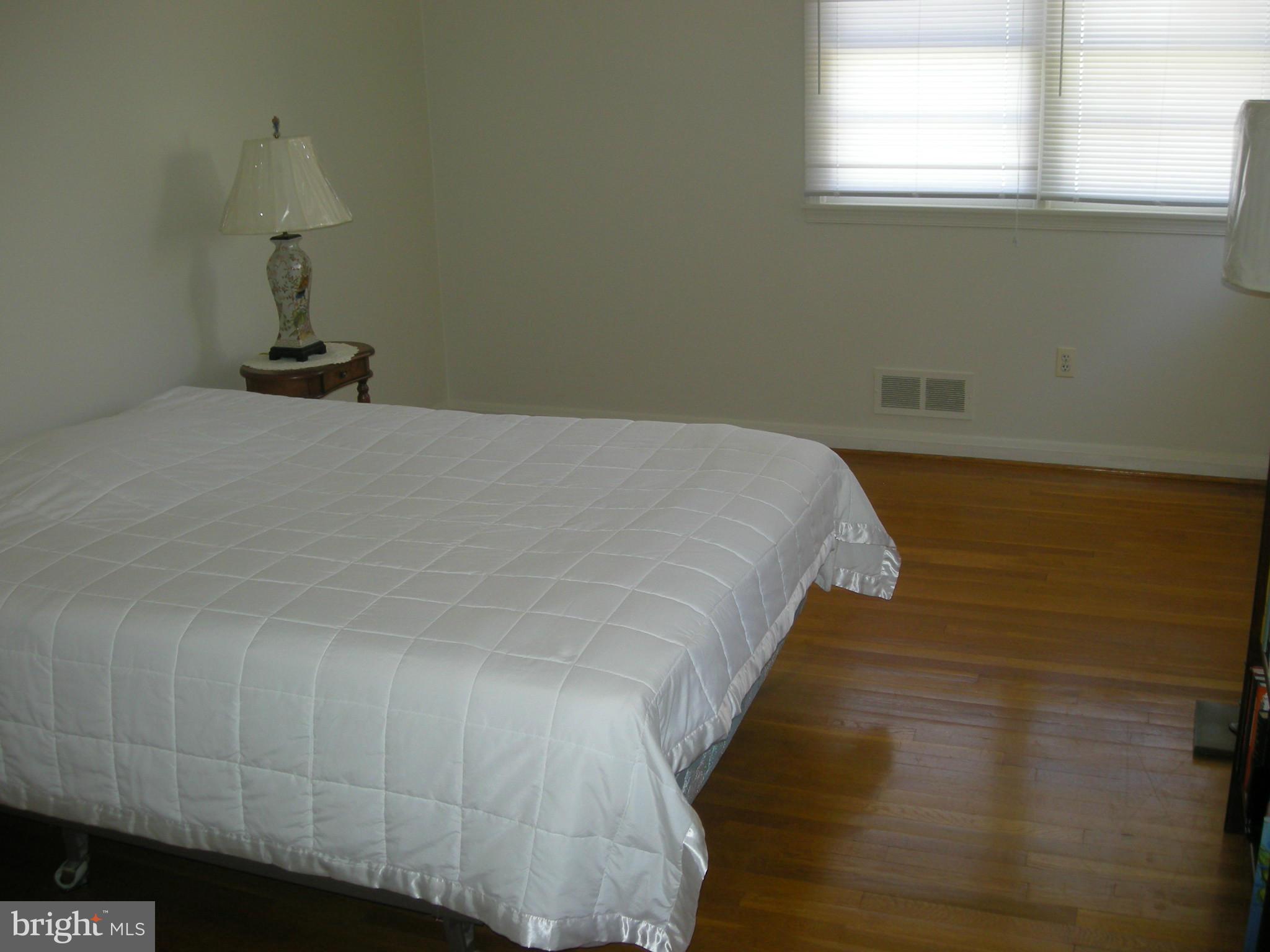122 Ridgefield Road Lutherville-Timonium, MD 21093 - Photo 14 of 16 Bedroom (Master)