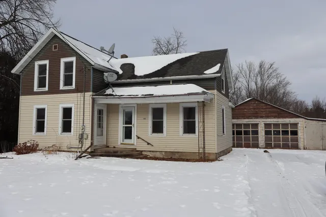 $179,000 | 60 West 1st Street, Clintonville, WI 54929
