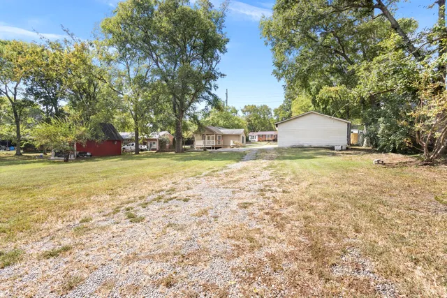 $2,000 | 3833 Saunders Avenue, Nashville, TN 37216