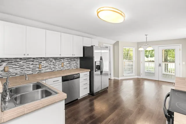 $2,000 | 3833 Saunders Avenue, Nashville, TN 37216