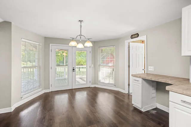 $2,000 | 3833 Saunders Avenue, Nashville, TN 37216