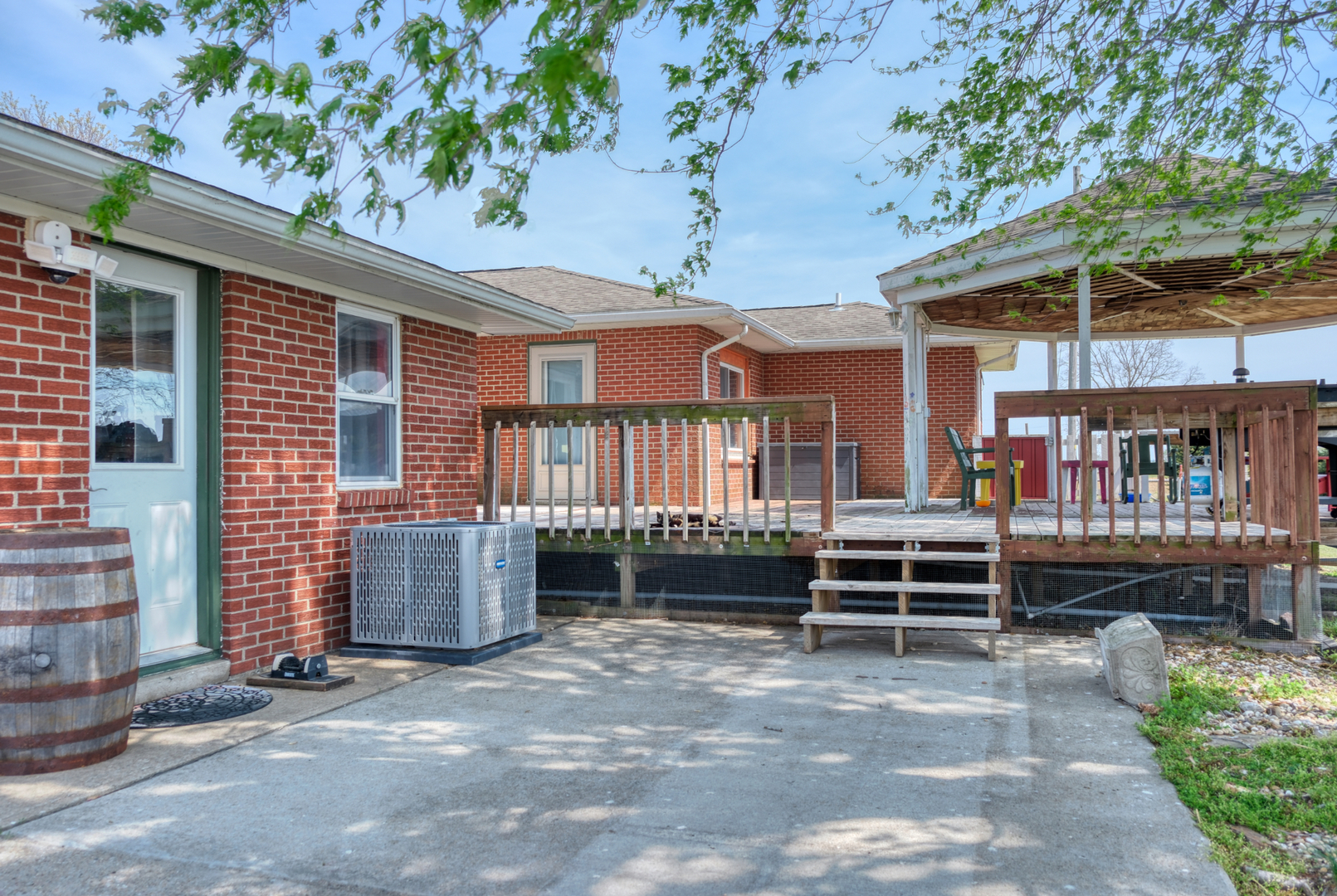 3992 Neunert Road Jacob, IL 62950 - Photo 31 of 48 a front view of a house with a porch