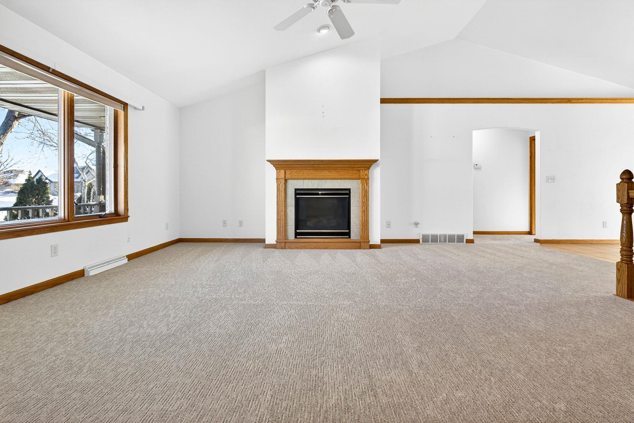 3321 East Canvasback Lane Appleton, WI 54913 - Photo 3 of 42