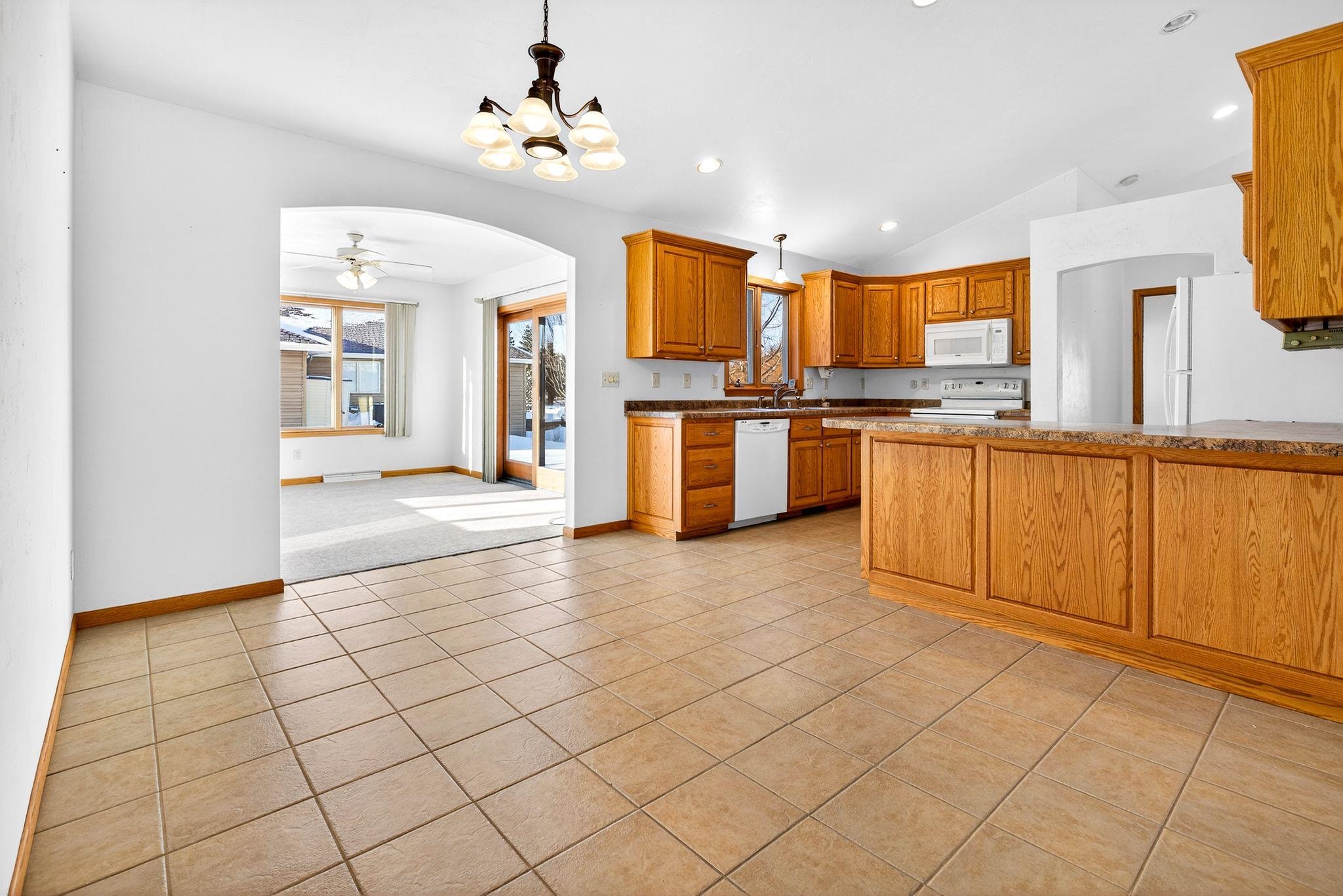 3321 East Canvasback Lane Appleton, WI 54913 - Photo 6 of 42