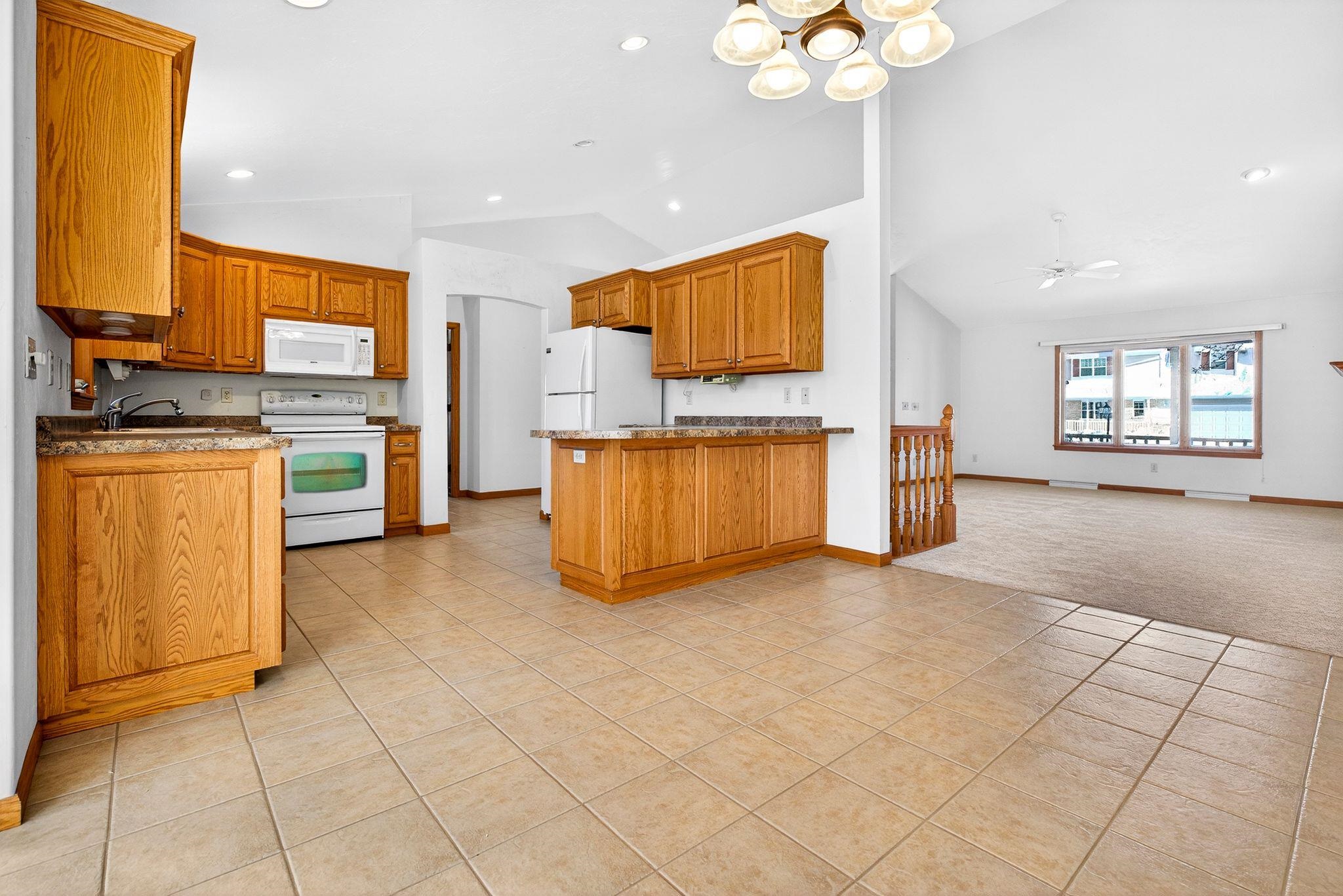3321 East Canvasback Lane Appleton, WI 54913 - Photo 7 of 42