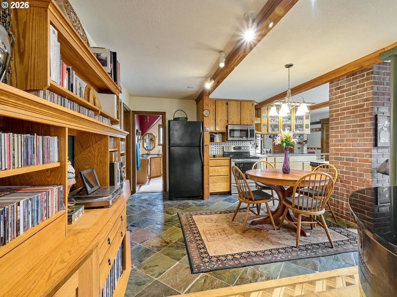 16460 Northwest Meadowlake Road Carlton, OR 97111 - Photo 12 of 48 Kitchen/Dining Room