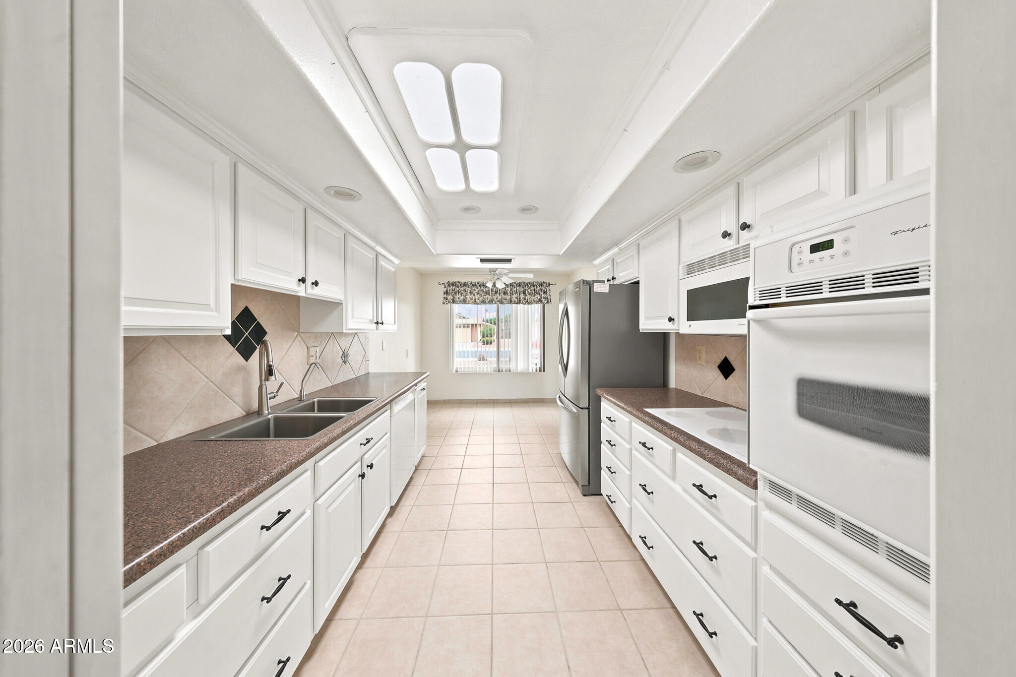 15410 North Ridgeview Road Sun City, AZ 85351 - Photo 7 of 43 Kitchen 0
