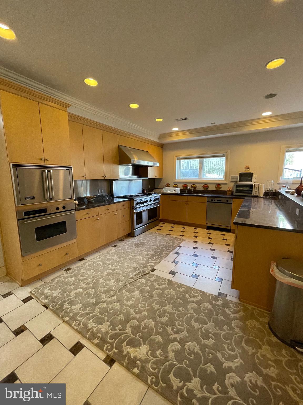 9913 Chapel Road Potomac, MD 20854 - Photo 13 of 50 Gallery Image 13