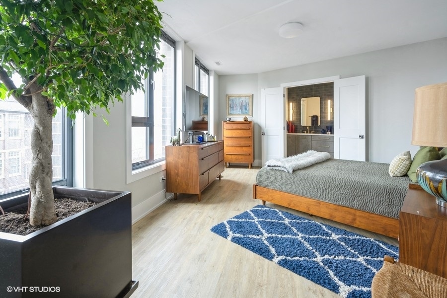 3839 North Clark Street, Unit 401 Chicago, IL 60613 - Photo 10 of 13