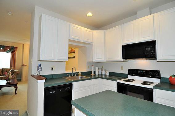 6367 Wind Rider Way Columbia, MD 21045 - Photo 15 of 25 Kitchen