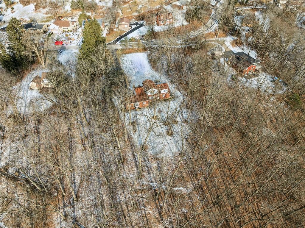 2508 Woodbine Road Aliquippa, PA 15001 - Photo 39 of 46 a backyard of a house with lots of green space