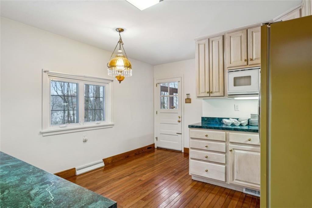 2508 Woodbine Road Aliquippa, PA 15001 - Photo 7 of 37