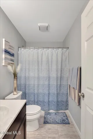 $599,000 | 40 Stacey Way, North Greenbush, NY 12180