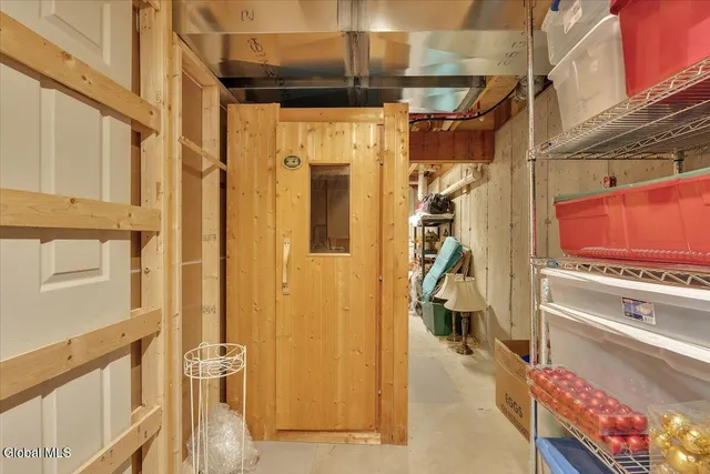 $599,000 | 40 Stacey Way, North Greenbush, NY 12180