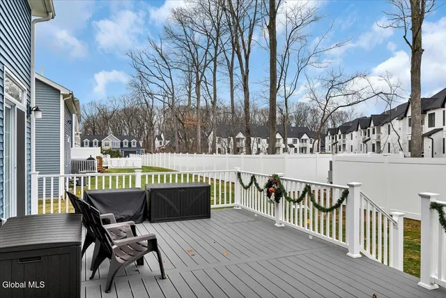 $599,000 | 40 Stacey Way, North Greenbush, NY 12180