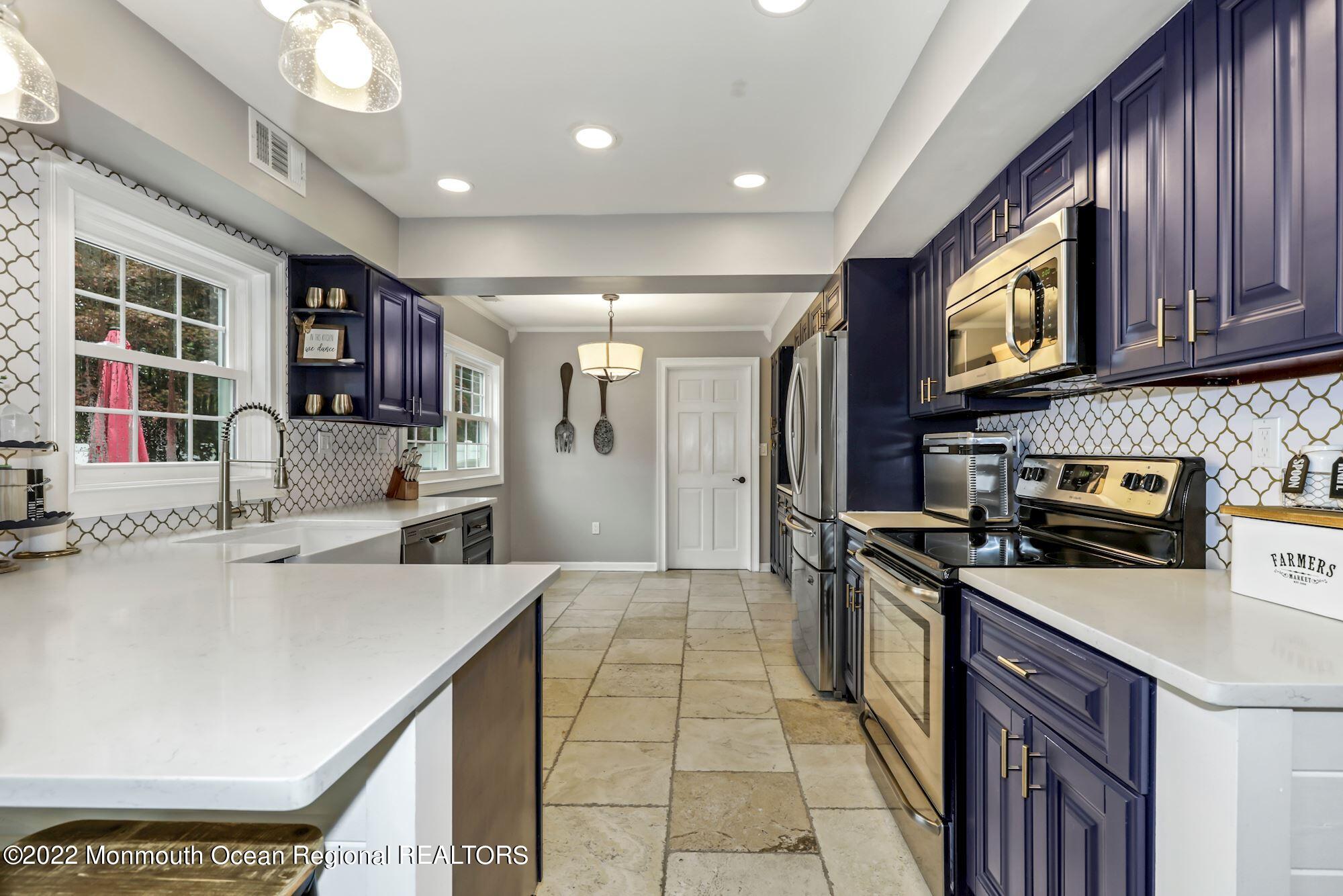 48 River Drive Marlboro, NJ 07746 - Photo 16 of 46 019_48_RIVER_DRIVE_397626_744833