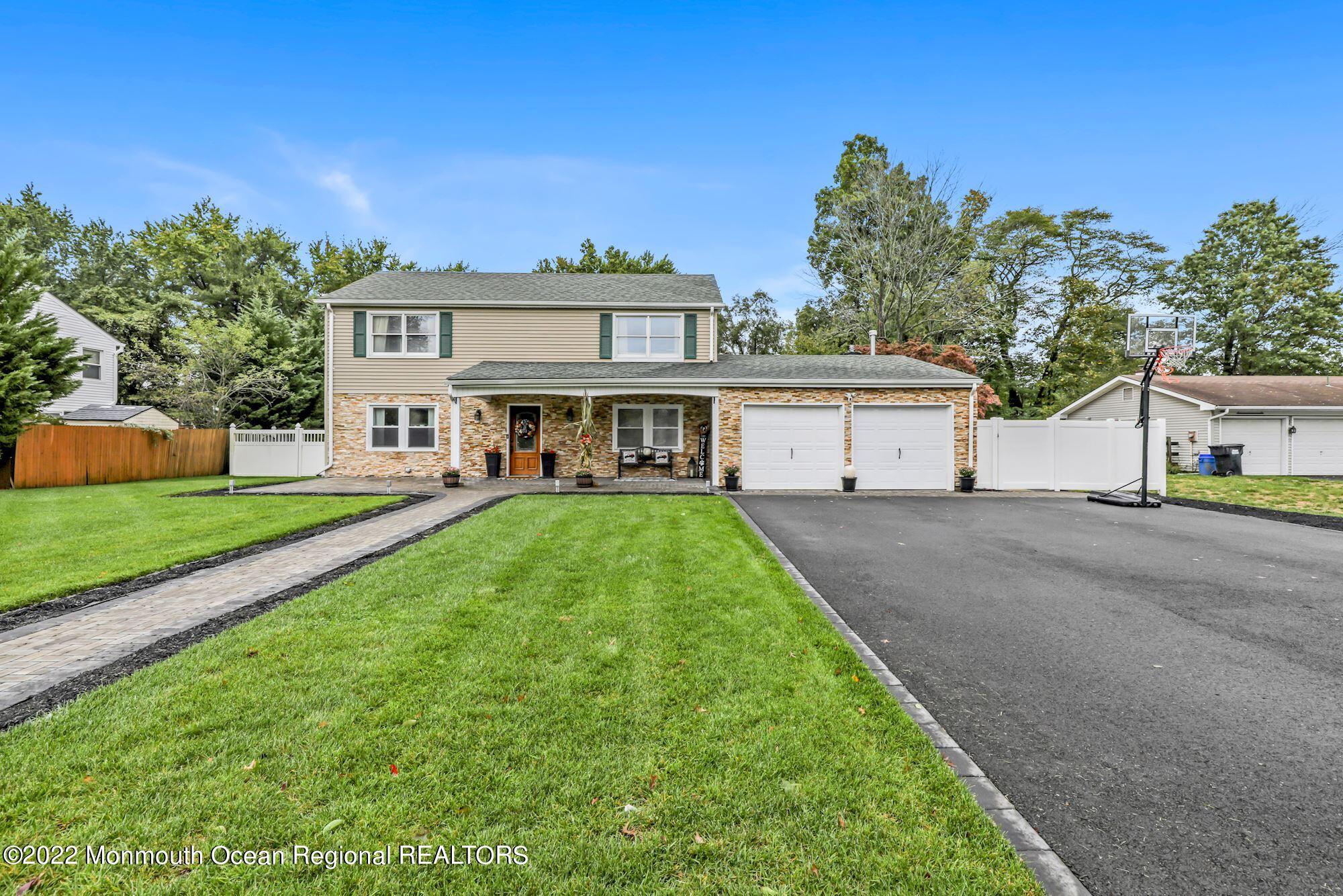 48 River Drive Marlboro, NJ 07746 - Photo 2 of 46 001_48_RIVER_DRIVE_397626_744833