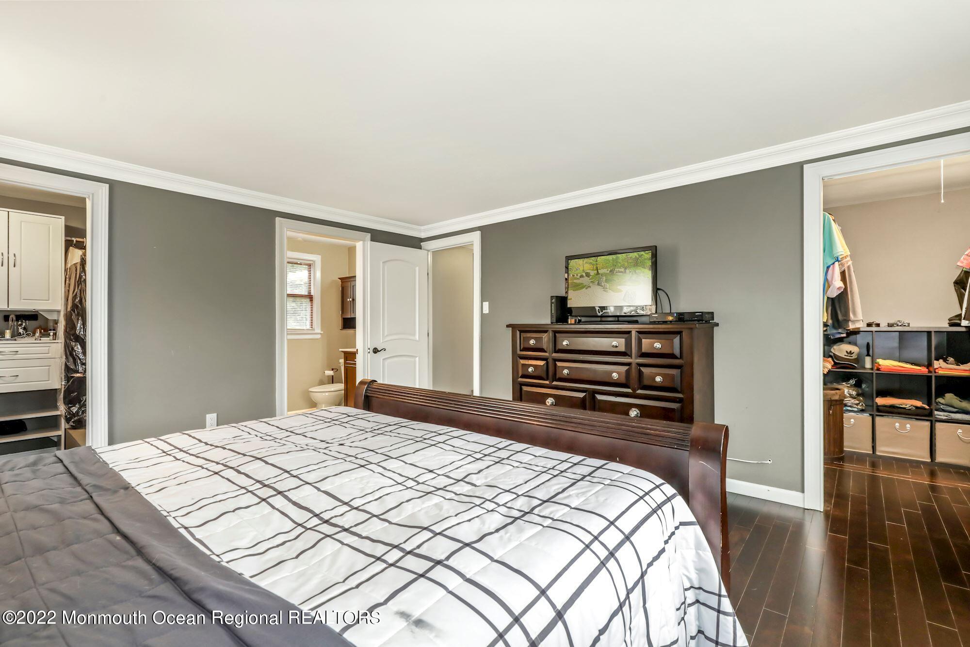 48 River Drive Marlboro, NJ 07746 - Photo 25 of 46 027_48_RIVER_DRIVE_397626_744833